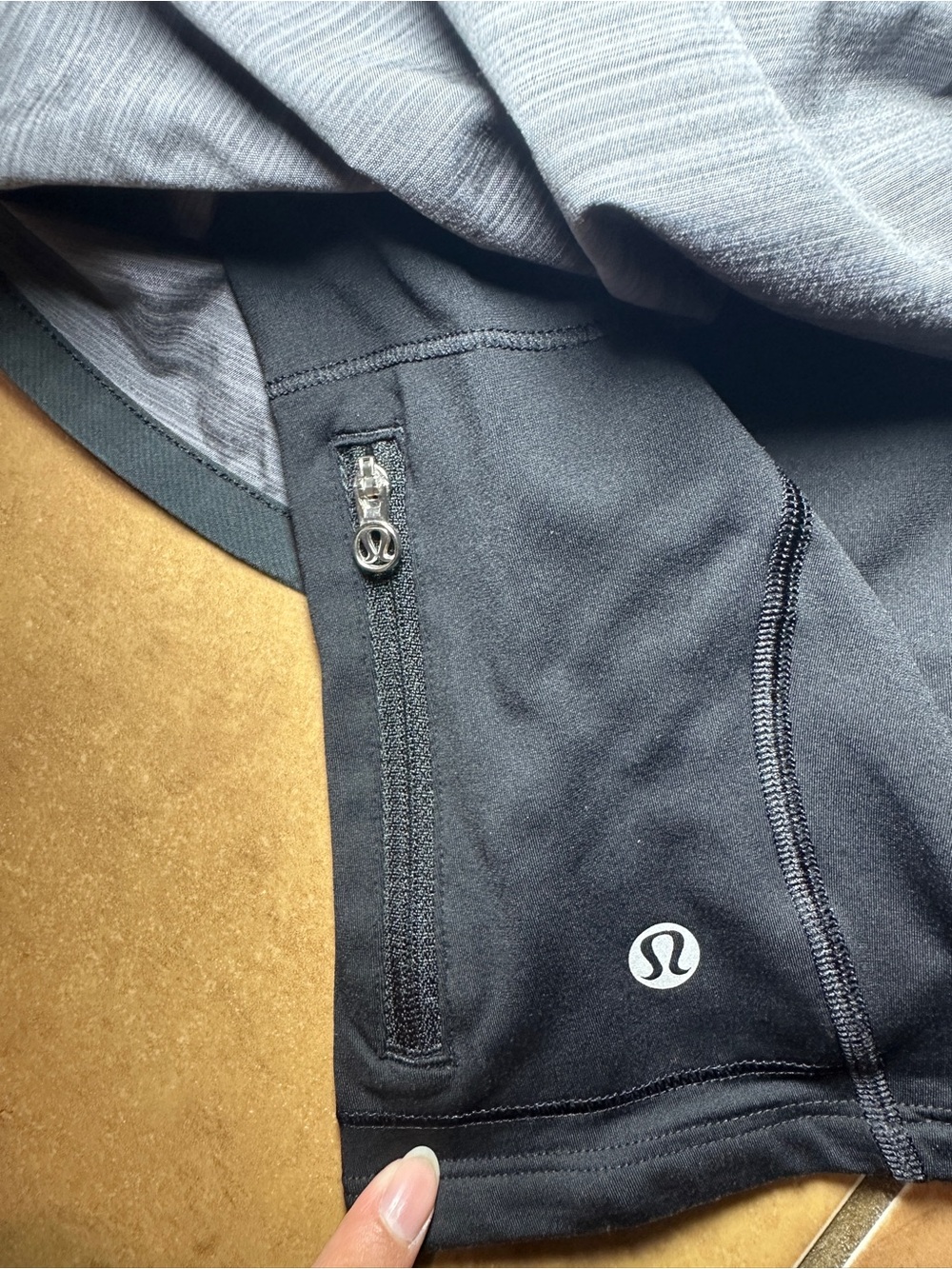 Lululemon Run Speed Squat Shorts Size 8 Twisted Stripe Fossil/ Black - Picture 5 of 6